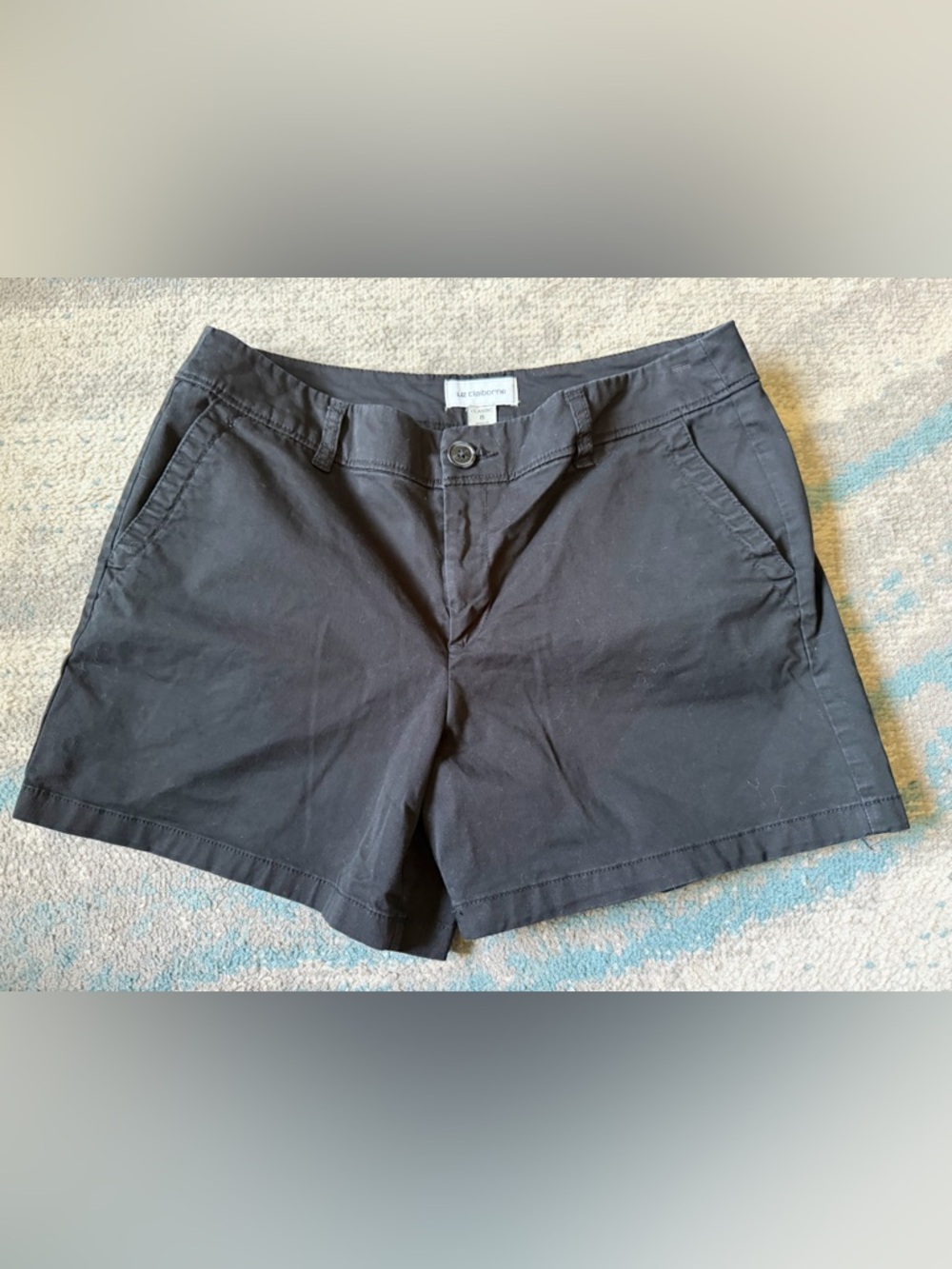Liz Claiborne Size 8 Black Shorts